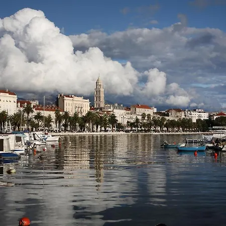 Zana Luxury Center * Split